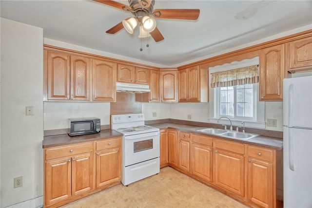 63 Manchester Street, Rochester, NY 14621