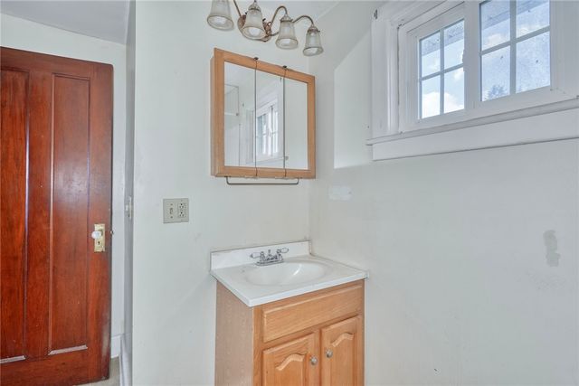 63 Manchester Street, Rochester, NY 14621