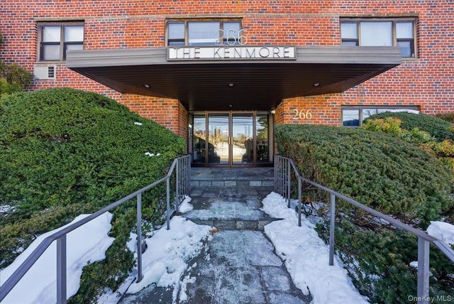 266 Pelham Road 4E, New Rochelle, NY 10805