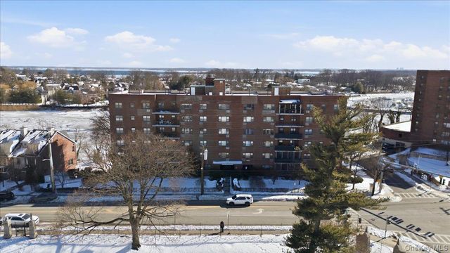 266 Pelham Road 4E, New Rochelle, NY 10805