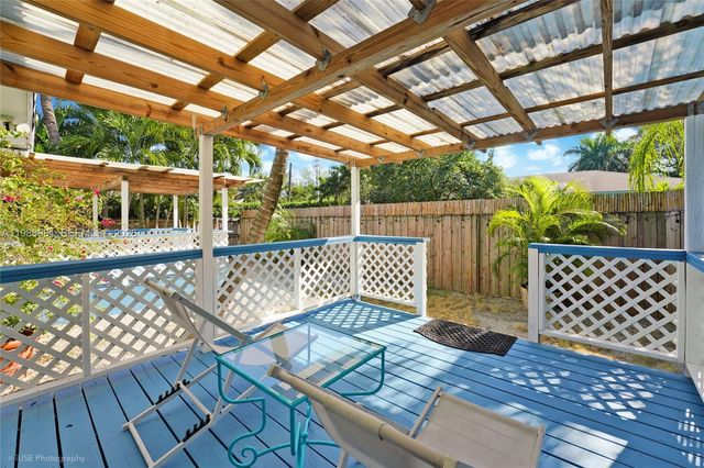 212 SW 1st Avenue, Hallandale Beach, FL 33009