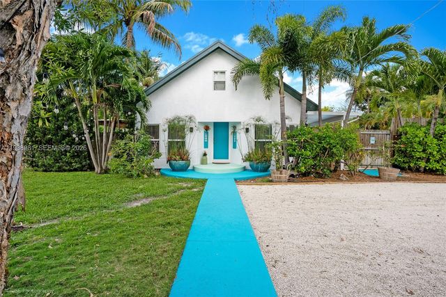 212 SW 1st Avenue, Hallandale Beach, FL 33009