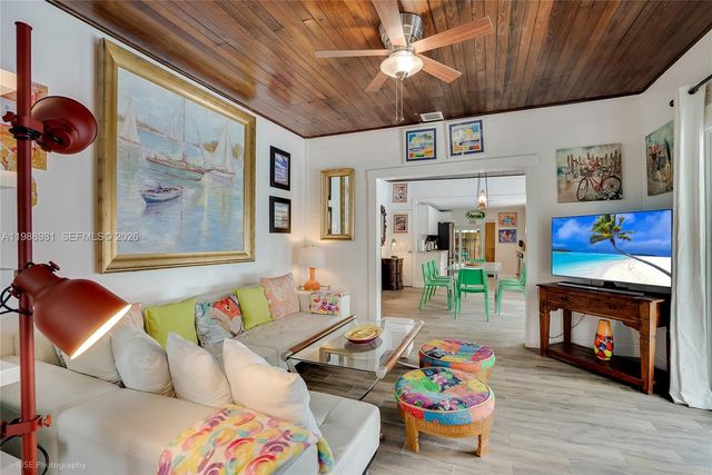 212 SW 1st Avenue, Hallandale Beach, FL 33009