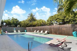 212 SW 1st Avenue, Hallandale Beach, FL 33009