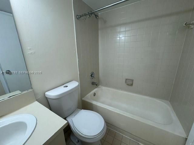 7030 NW 179th Street 104, Hialeah, FL 33015