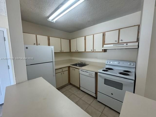 7030 NW 179th Street 104, Hialeah, FL 33015