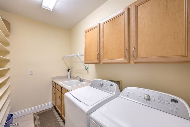 1009 Jennis Silver Street, Las Vegas, NV 89145