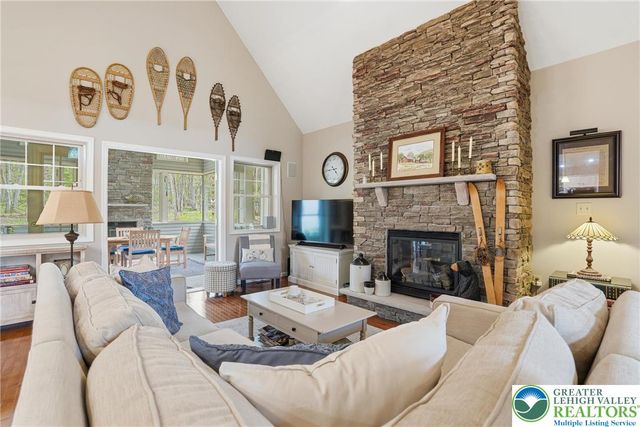 58 White Oak Drive, Penn Forest Twp, PA 18229