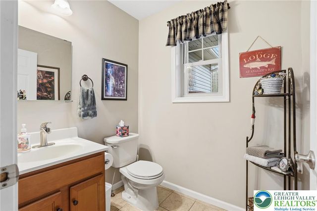 58 White Oak Drive, Penn Forest Twp, PA 18229