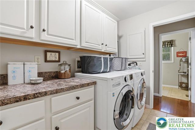 58 White Oak Drive, Penn Forest Twp, PA 18229