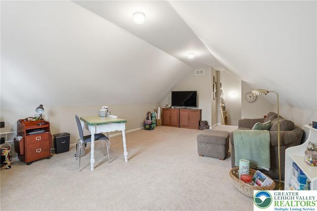 58 White Oak Drive, Penn Forest Twp, PA 18229