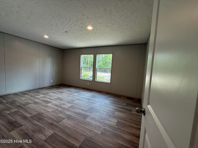 1065 Pinecrest Road, Southport, NC 28461