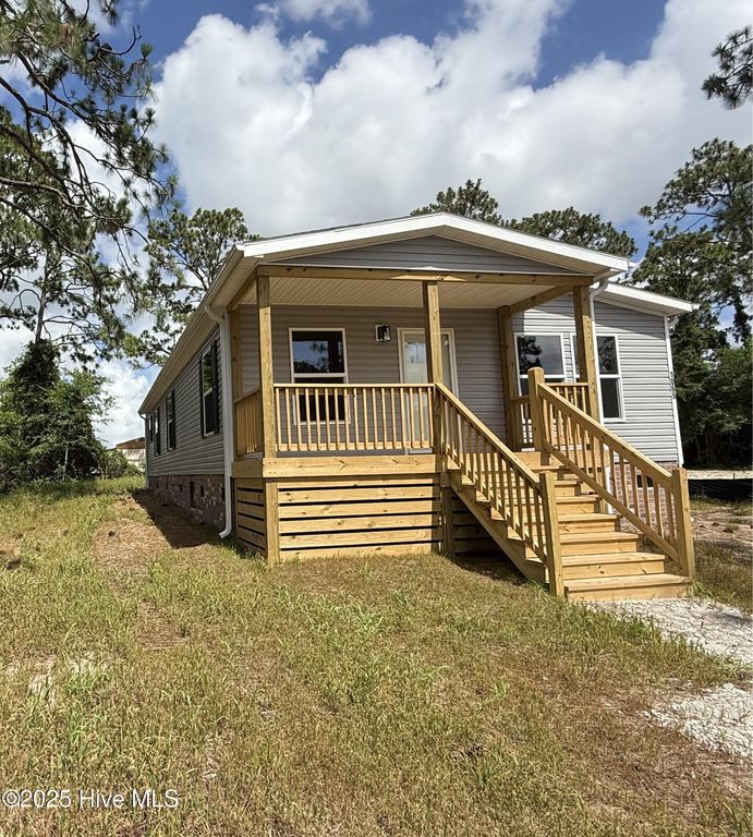 1065 Pinecrest Road, Southport, NC 28461
