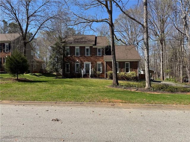 2145 Benwicke Drive, Pfafftown, NC 27040