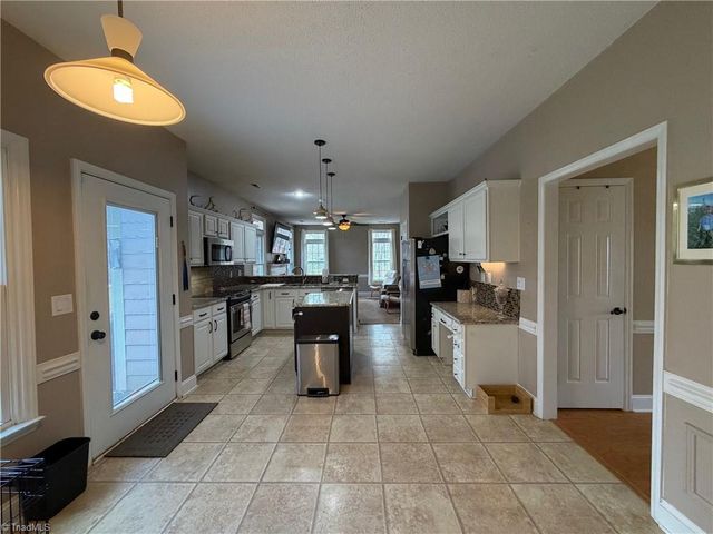 2145 Benwicke Drive, Pfafftown, NC 27040