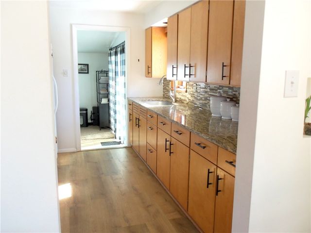 220 Franklin Farms Rd, N Franklin Twp, PA 15301