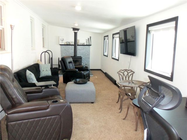 220 Franklin Farms Rd, N Franklin Twp, PA 15301