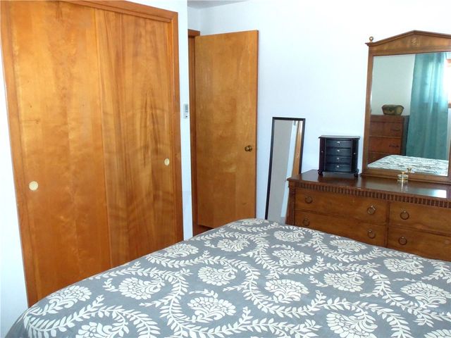 220 Franklin Farms Rd, N Franklin Twp, PA 15301