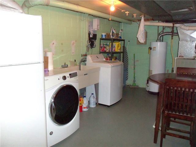 220 Franklin Farms Rd, N Franklin Twp, PA 15301