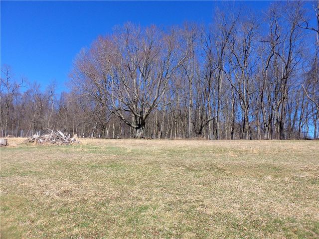 220 Franklin Farms Rd, N Franklin Twp, PA 15301