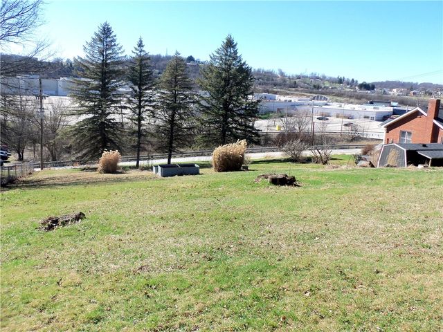 220 Franklin Farms Rd, N Franklin Twp, PA 15301