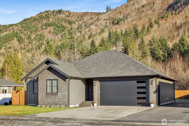 8228 Gold Run Drive, Maple Falls, WA 98266