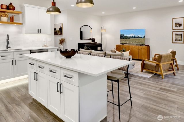 8228 Gold Run Drive, Maple Falls, WA 98266