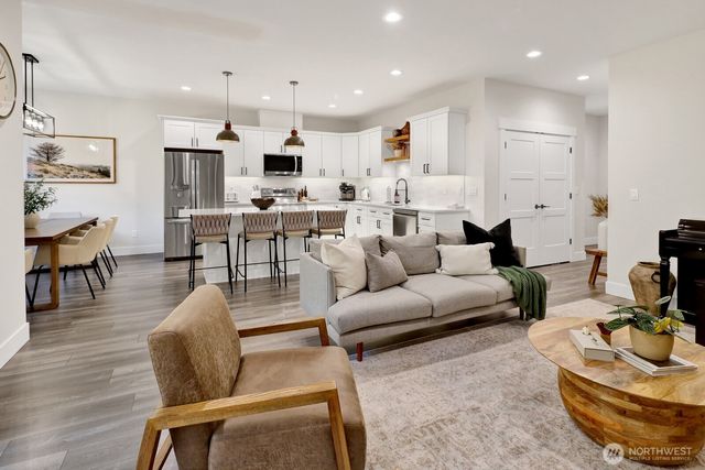 8228 Gold Run Drive, Maple Falls, WA 98266