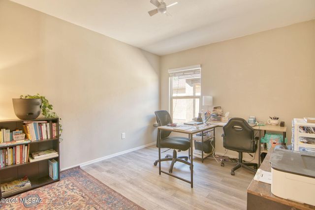 105 E Manor View Road, Tucson, AZ 85756