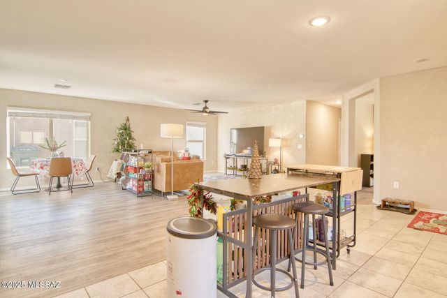 105 E Manor View Road, Tucson, AZ 85756