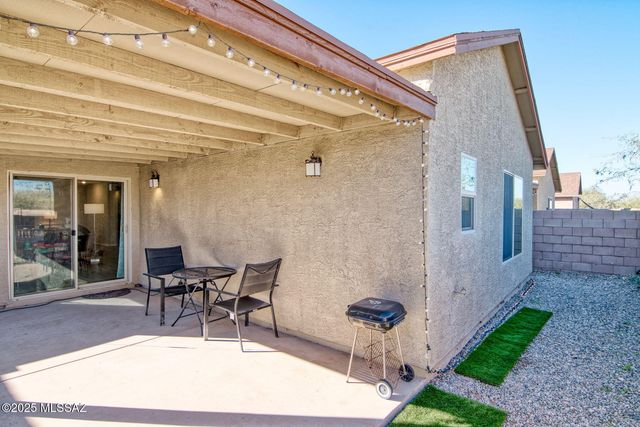 105 E Manor View Road, Tucson, AZ 85756