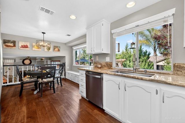 132 Rhoades Way, Folsom, CA 95630