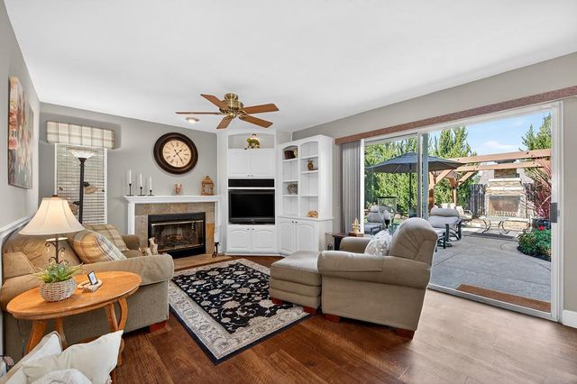 132 Rhoades Way, Folsom, CA 95630