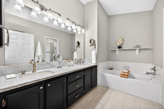 132 Rhoades Way, Folsom, CA 95630