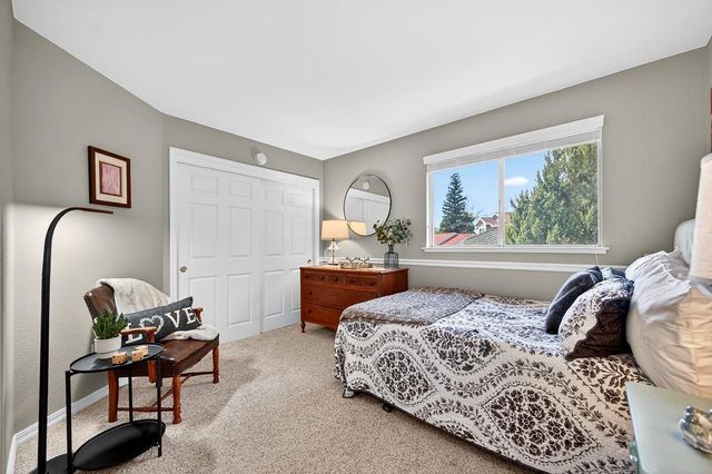 132 Rhoades Way, Folsom, CA 95630