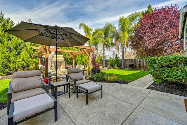 132 Rhoades Way, Folsom, CA 95630