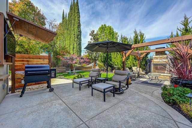 132 Rhoades Way, Folsom, CA 95630