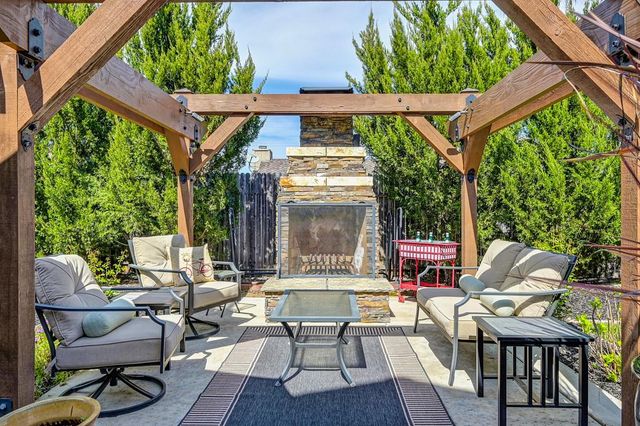 132 Rhoades Way, Folsom, CA 95630