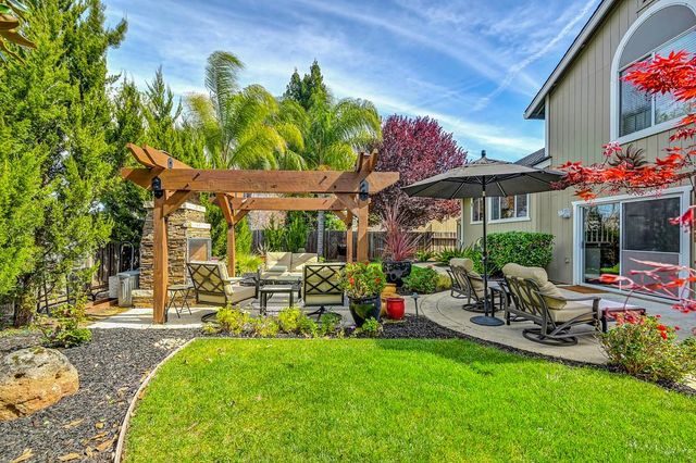 132 Rhoades Way, Folsom, CA 95630