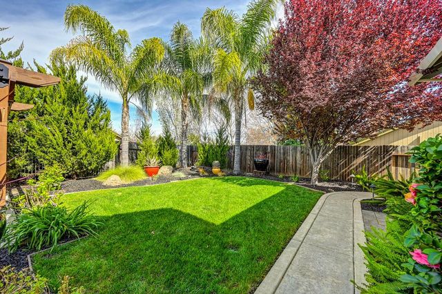 132 Rhoades Way, Folsom, CA 95630