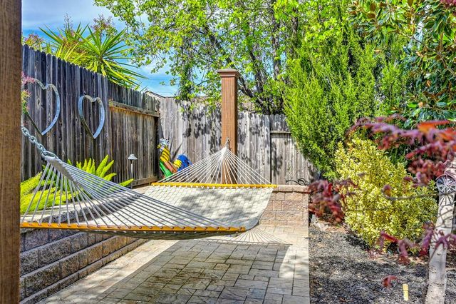 132 Rhoades Way, Folsom, CA 95630