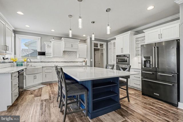 6390 PEREGRINE WAY, Mechanicsburg, PA 17050
