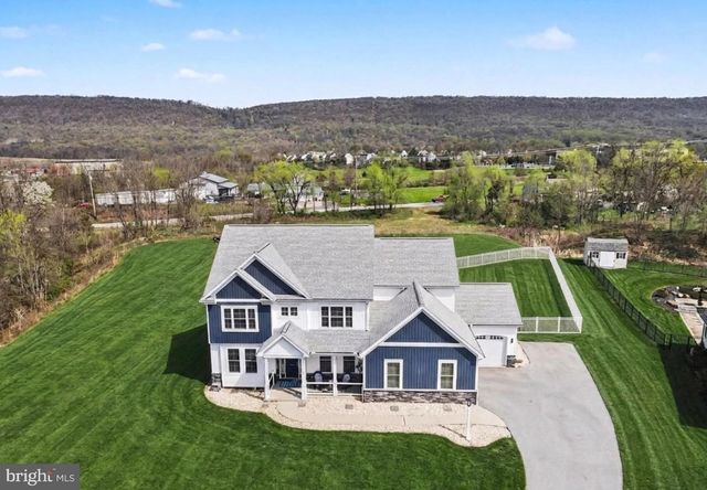 6390 PEREGRINE WAY, Mechanicsburg, PA 17050