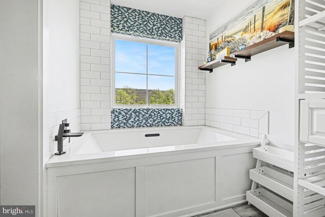 6390 PEREGRINE WAY, Mechanicsburg, PA 17050