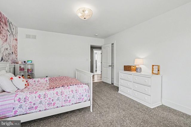 6390 PEREGRINE WAY, Mechanicsburg, PA 17050
