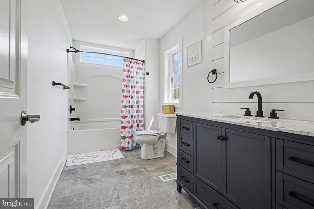 6390 PEREGRINE WAY, Mechanicsburg, PA 17050