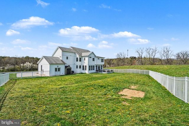 6390 PEREGRINE WAY, Mechanicsburg, PA 17050