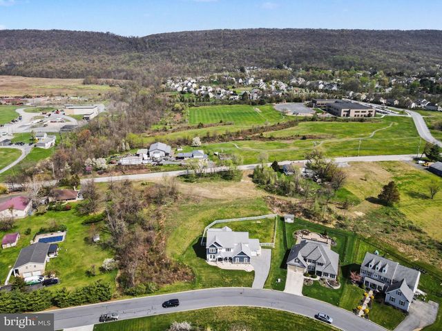 6390 PEREGRINE WAY, Mechanicsburg, PA 17050