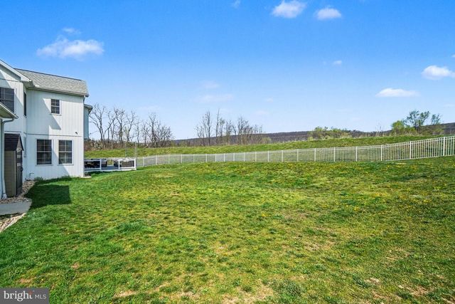6390 PEREGRINE WAY, Mechanicsburg, PA 17050