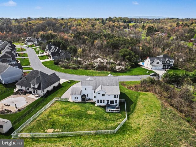 6390 PEREGRINE WAY, Mechanicsburg, PA 17050